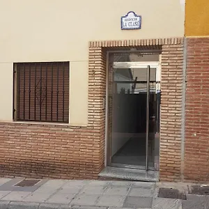 Turistico La Clase La Zubia (Granada)